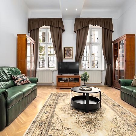 Emerald Suite With Free Parking Budapest Luaran gambar