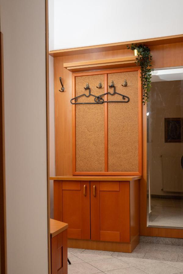 Emerald Suite With Free Parking Budapest Luaran gambar