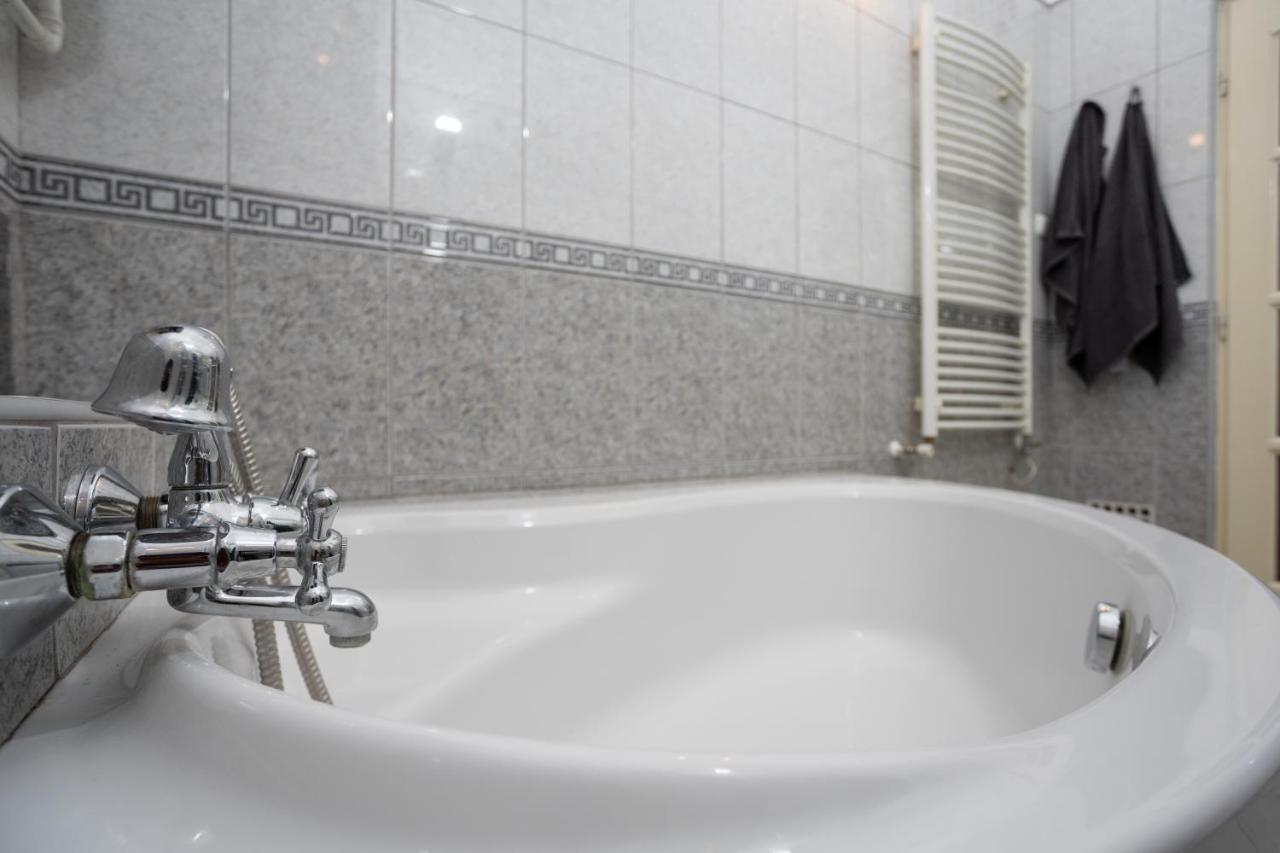 Emerald Suite With Free Parking Budapest Luaran gambar
