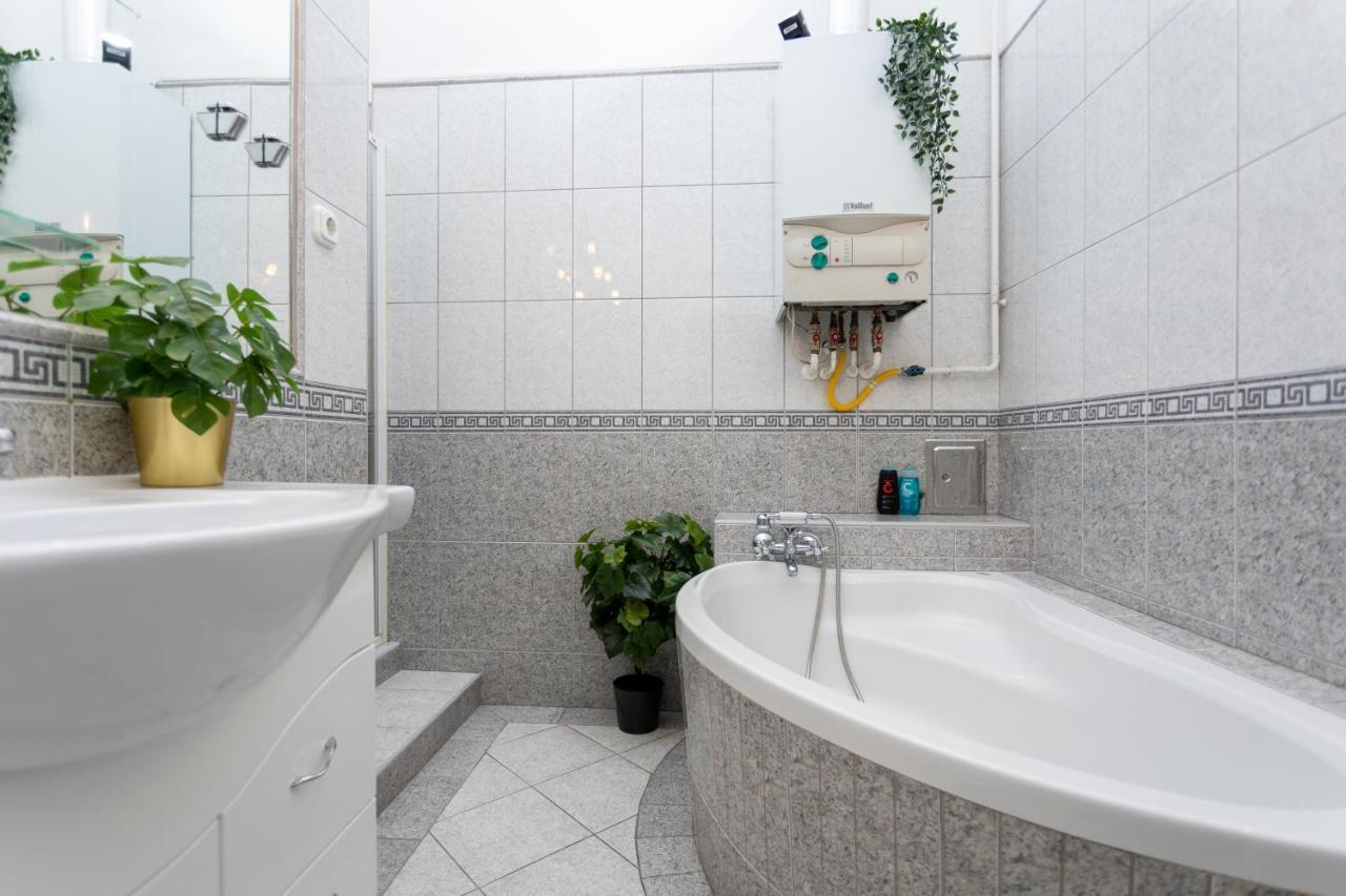 Emerald Suite With Free Parking Budapest Luaran gambar