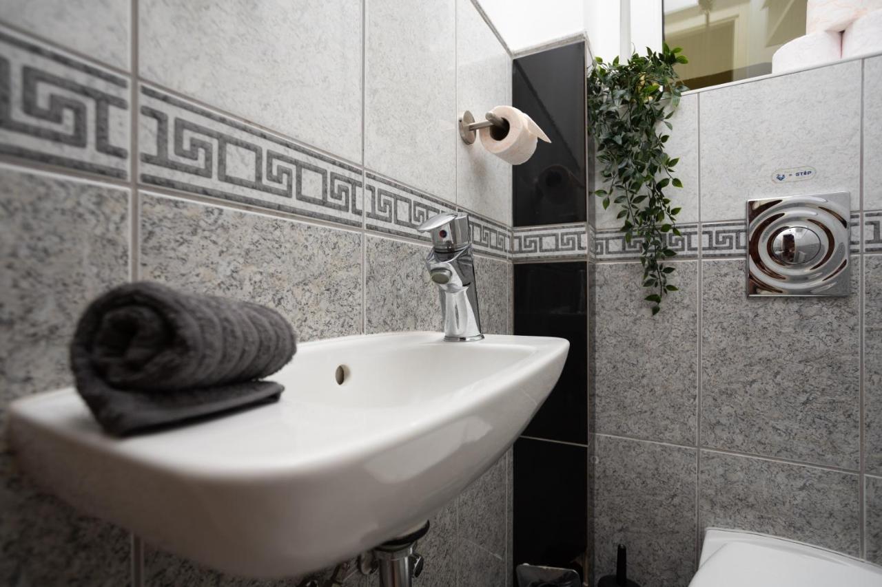 Emerald Suite With Free Parking Budapest Luaran gambar