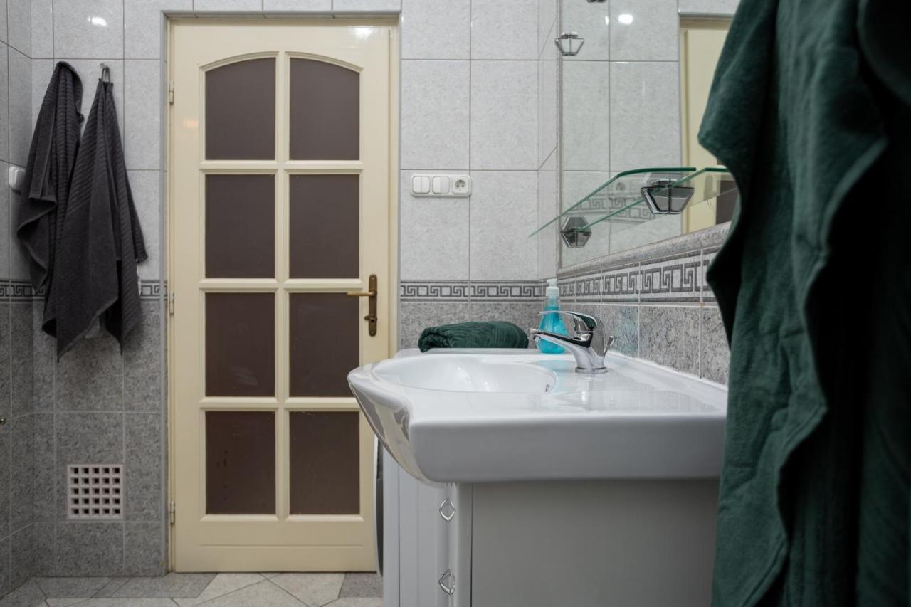 Emerald Suite With Free Parking Budapest Luaran gambar