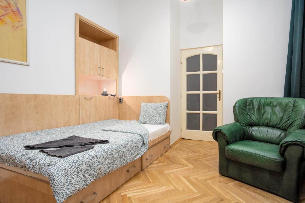Emerald Suite With Free Parking Budapest Luaran gambar